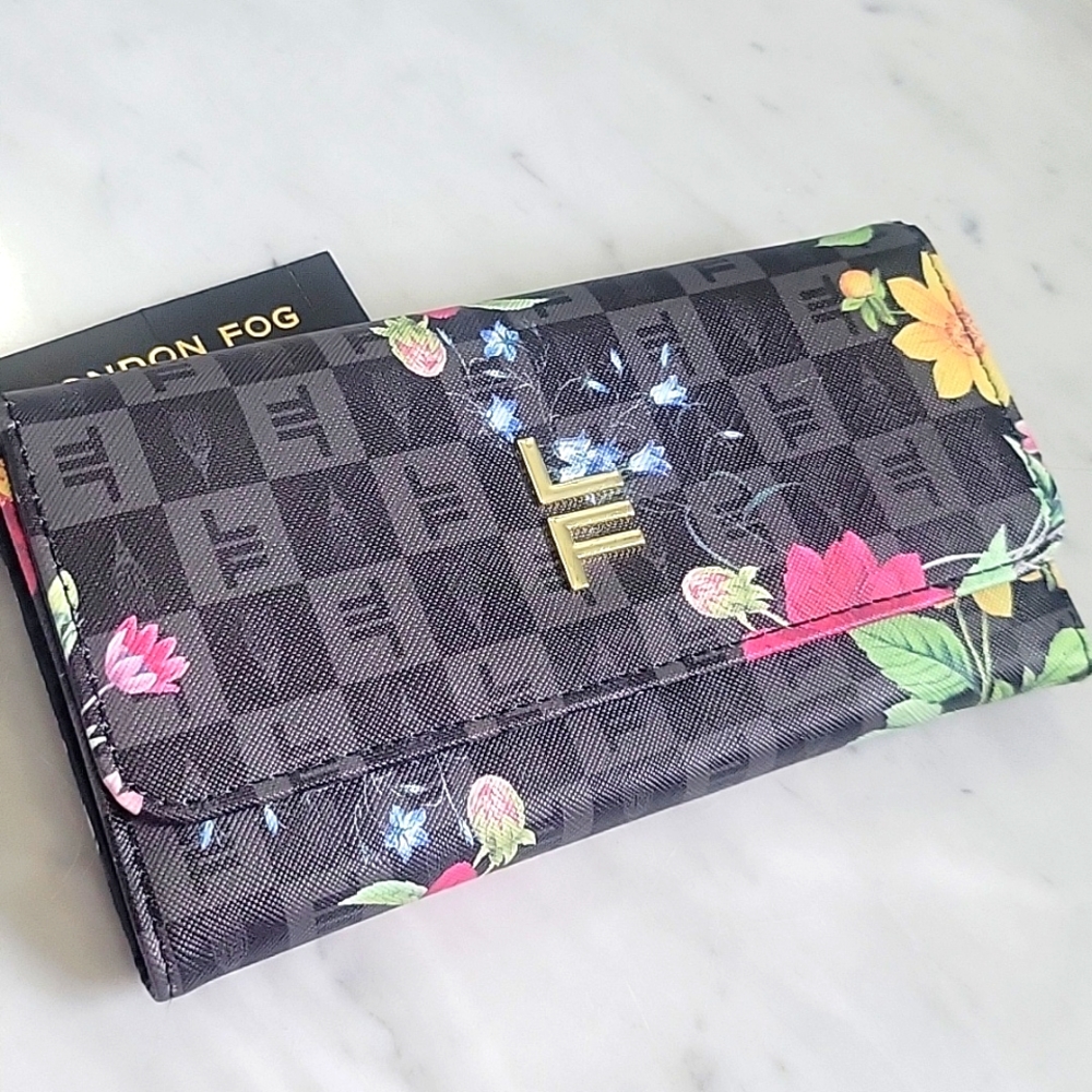 NWT LONDON FOG Lara signature flap wallet